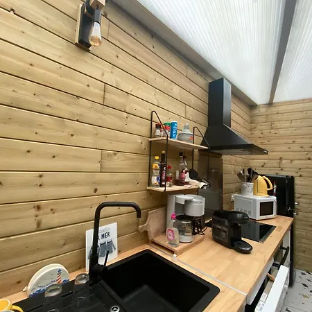 Situation Ideale A Pied De La Et Du Centre Avec Wifi Ferienhaus